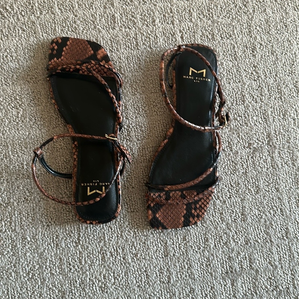 Marc fisher size 6